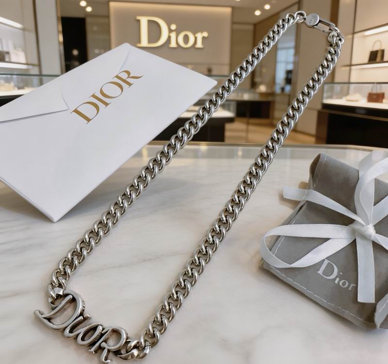 Dior Necklace 02yxs41